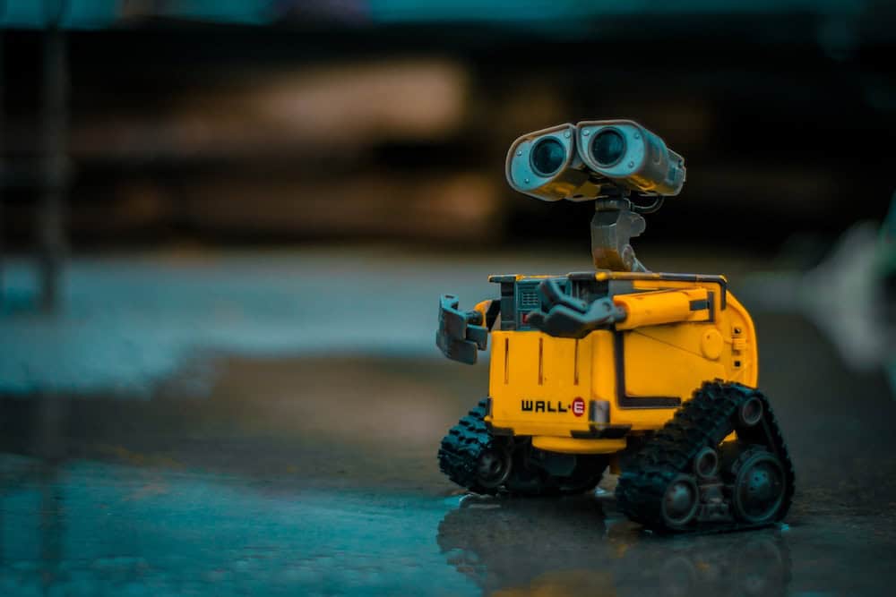 robot walle lenin estrada unsplash